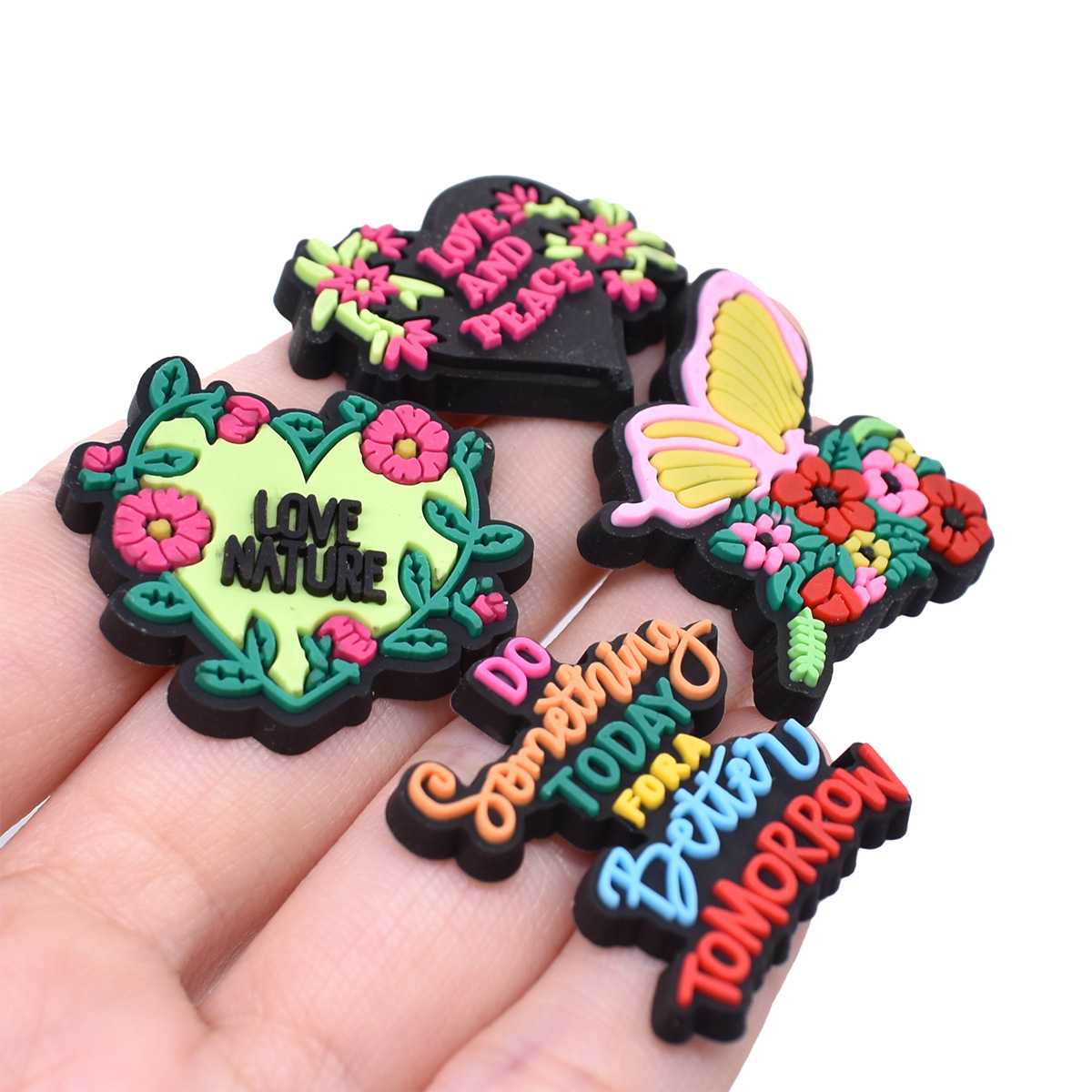 ชาร์มรองเท้าสไตล์พังก์น่ารัก 4 - Women Shoes Quote บทวิจารณ์และราคา